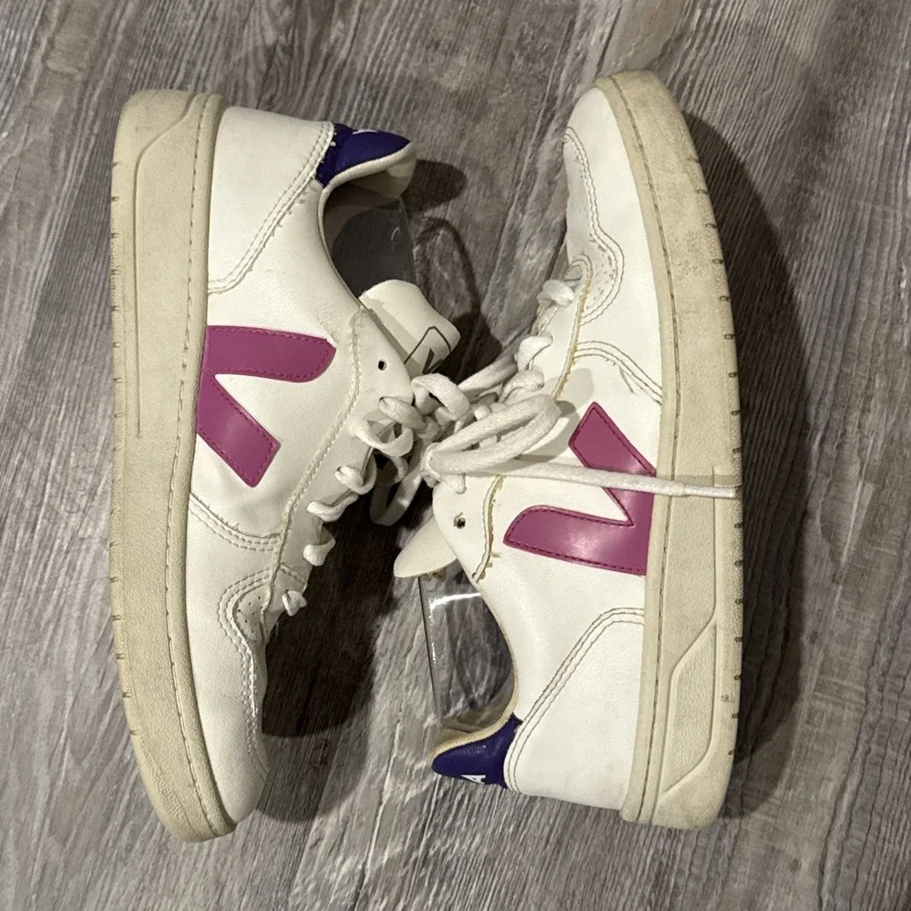 Veja V-10 White Pink Purple Leather Sneakers Women's Size 10 EUR 41 Casual
